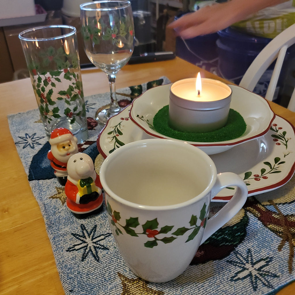 Frankincense and Myrrh scented 8oz Candle in Silver or Gold Travel Tin