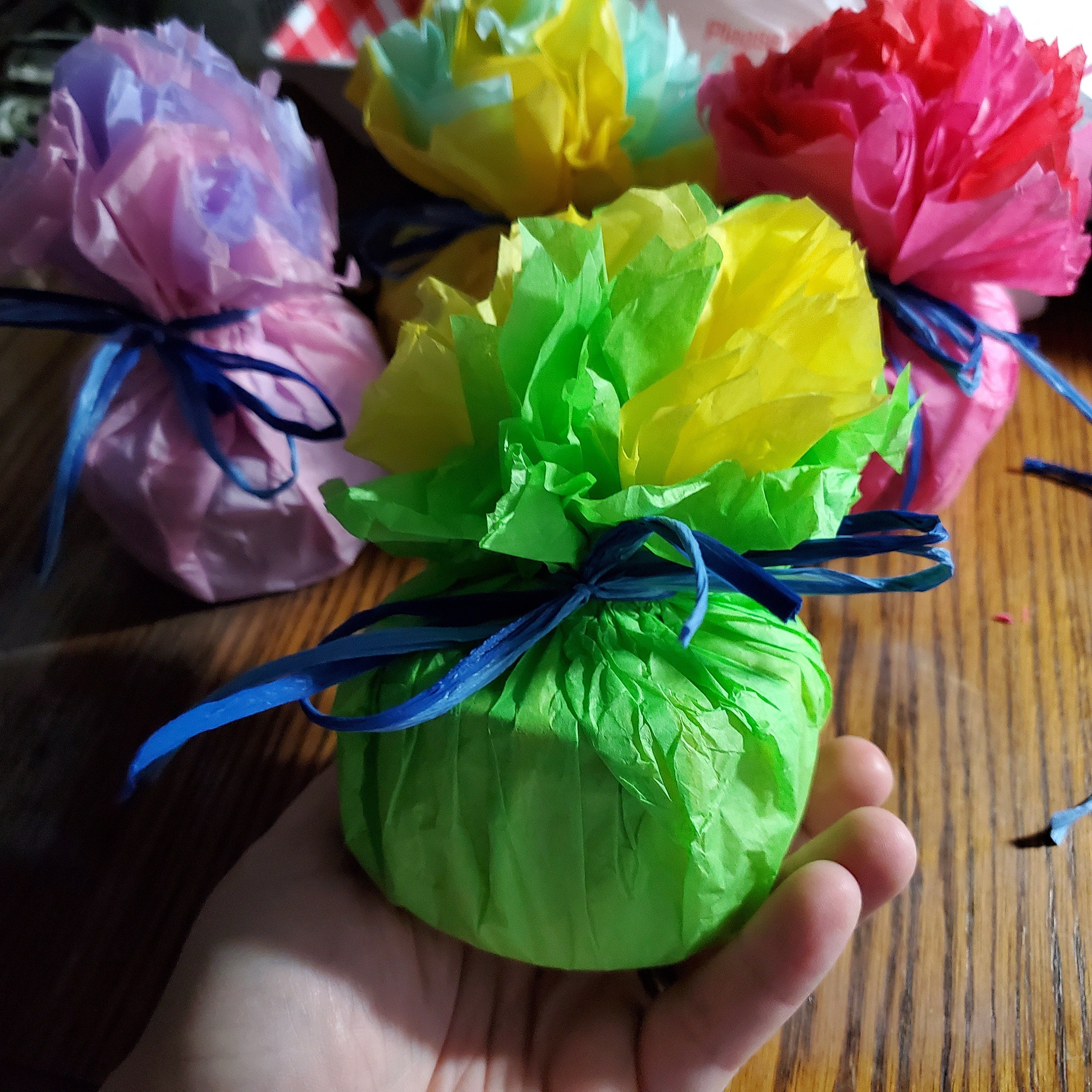 Lavender scented 8oz Candle in Silver or Gold Travel Tin