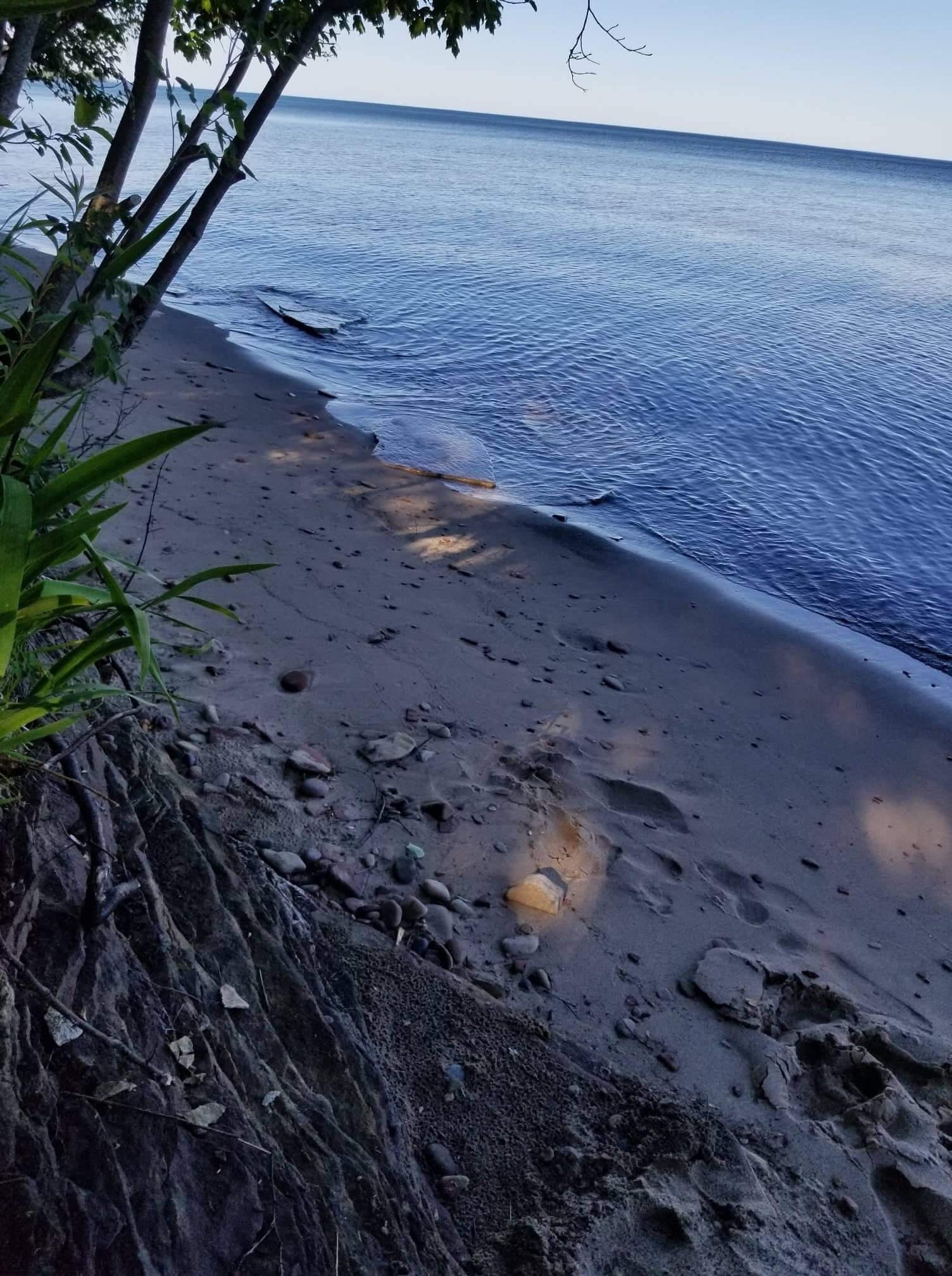 Black Sea -Scented 8oz Candle in Silver or Gold Travel Tin