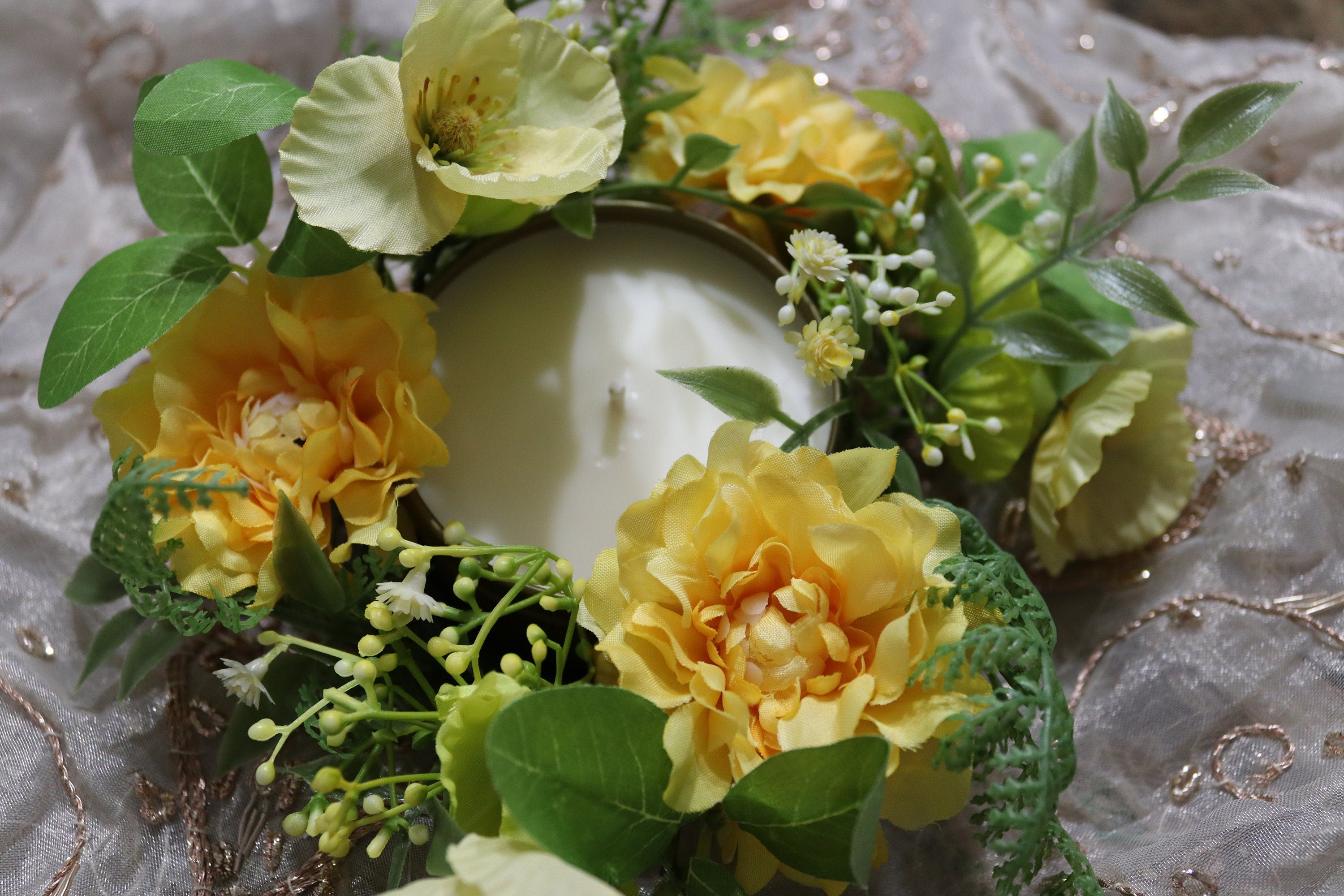 Fresh Linen Soy Wax Scented 8oz Candle Silver or Gold Travel Tin