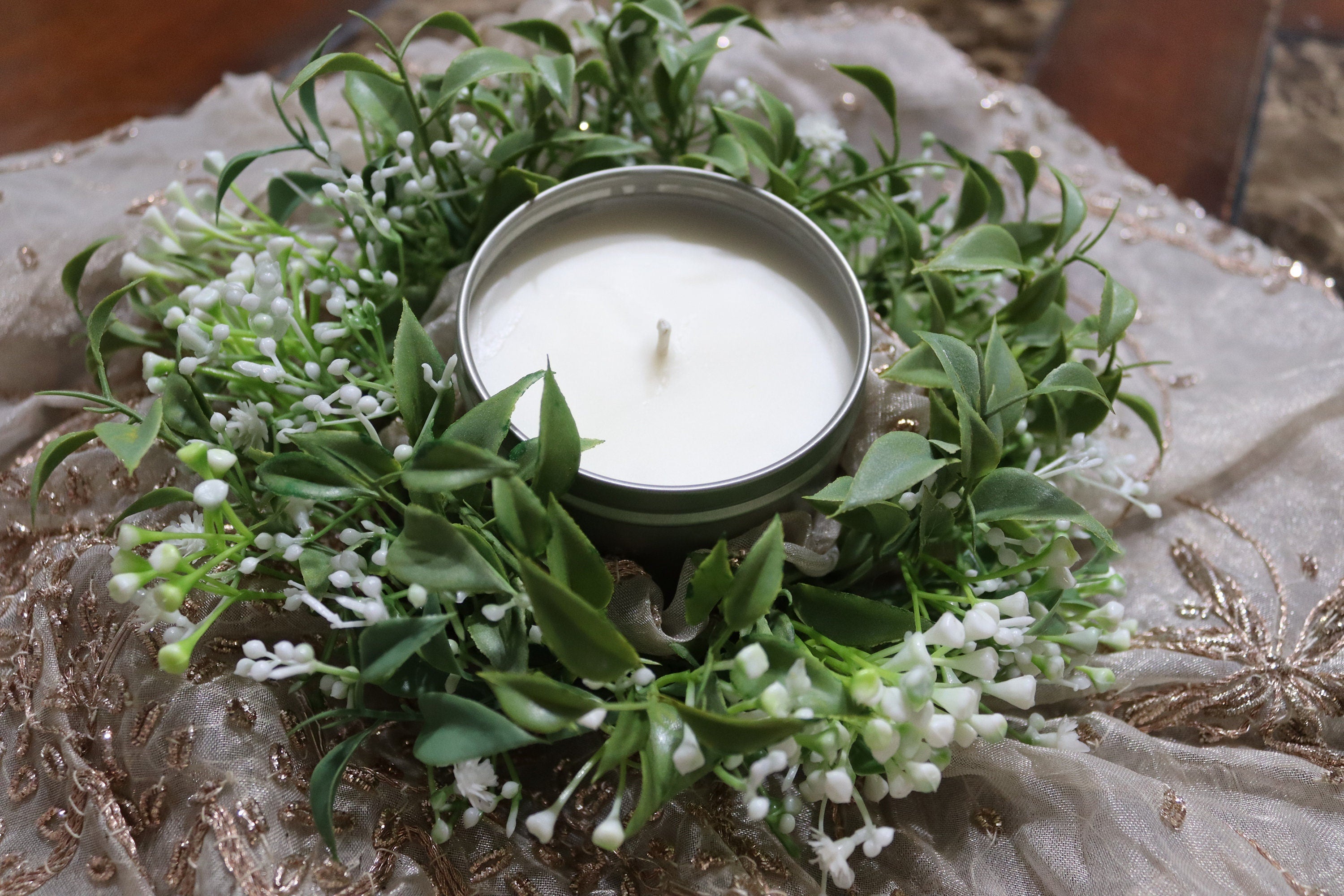 Fresh Linen Soy Wax Scented 8oz Candle Silver or Gold Travel Tin