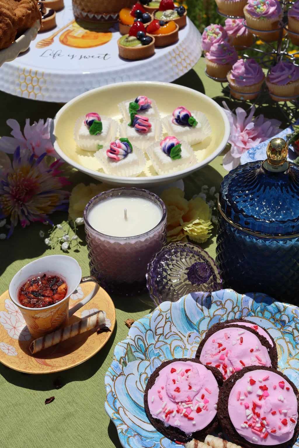 Soy Candle 8.5oz in Purple Diamond Glass Jar