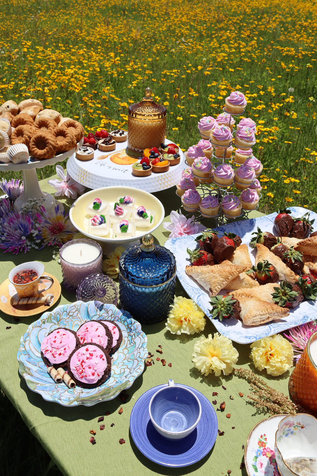 Soy Candle 24oz in Ruby Red Diamond Glass Jar